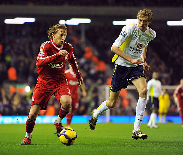 两端展现出 两端展现出